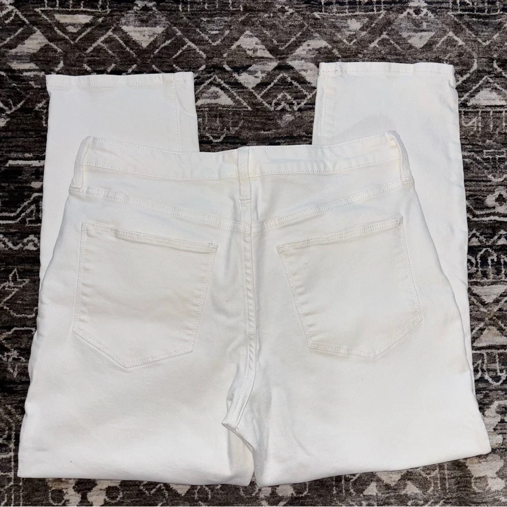Universal Thread High Rise Straight Crop White Jeans Size 10 / 30 R